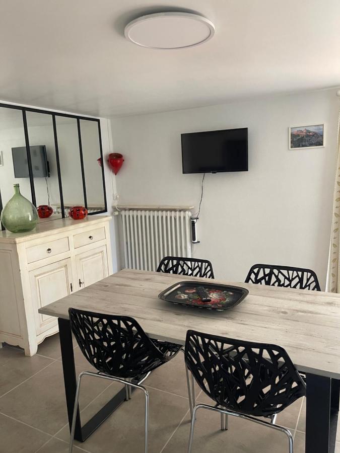 Les Flo Location Apartment Aigues-Mortes Luaran gambar