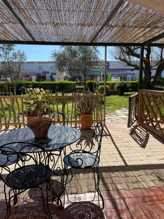 Les Flo Location Apartment Aigues-Mortes Luaran gambar
