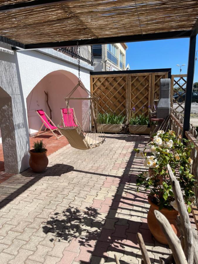 Les Flo Location Apartment Aigues-Mortes Luaran gambar