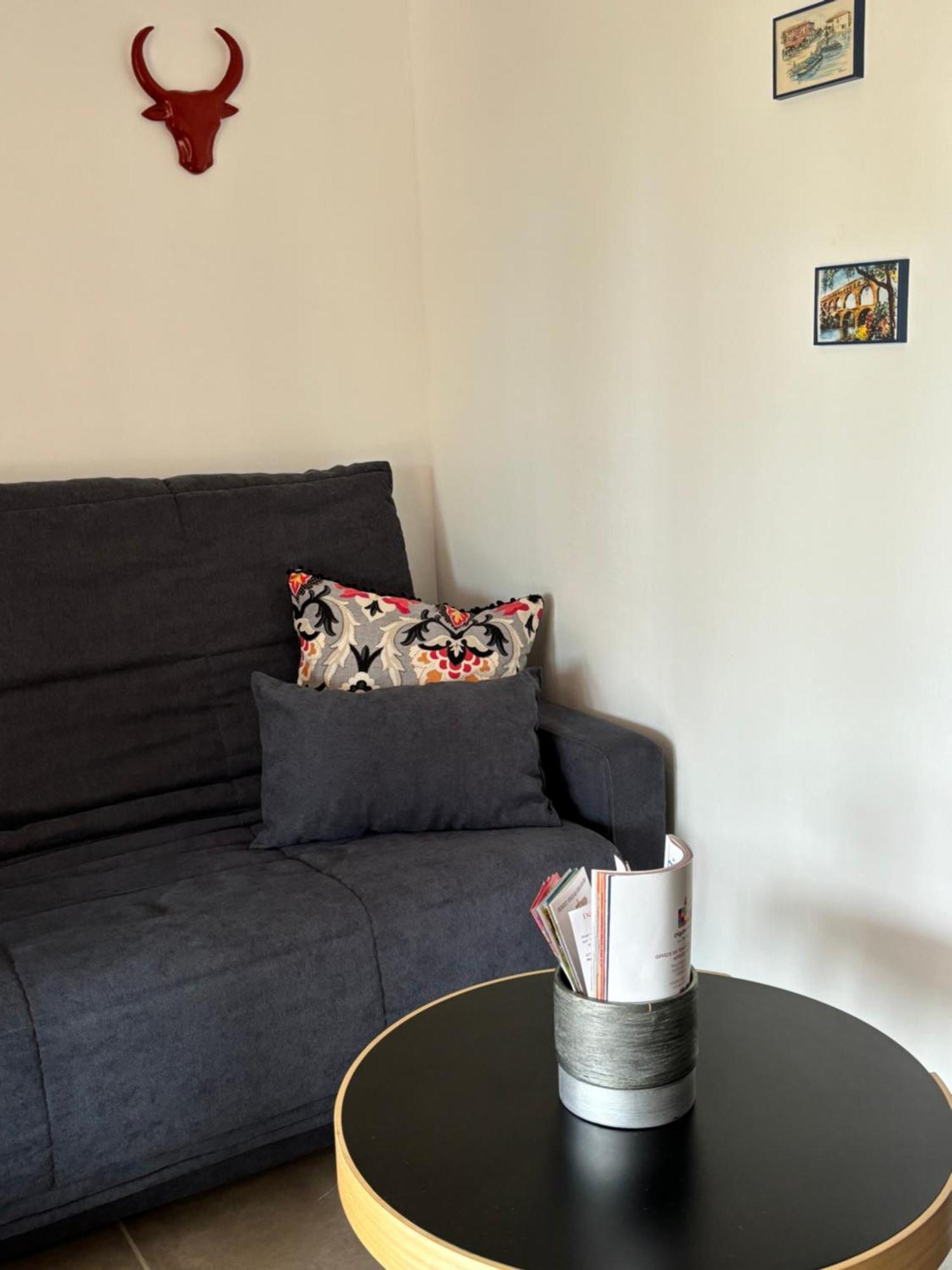 Les Flo Location Apartment Aigues-Mortes Luaran gambar