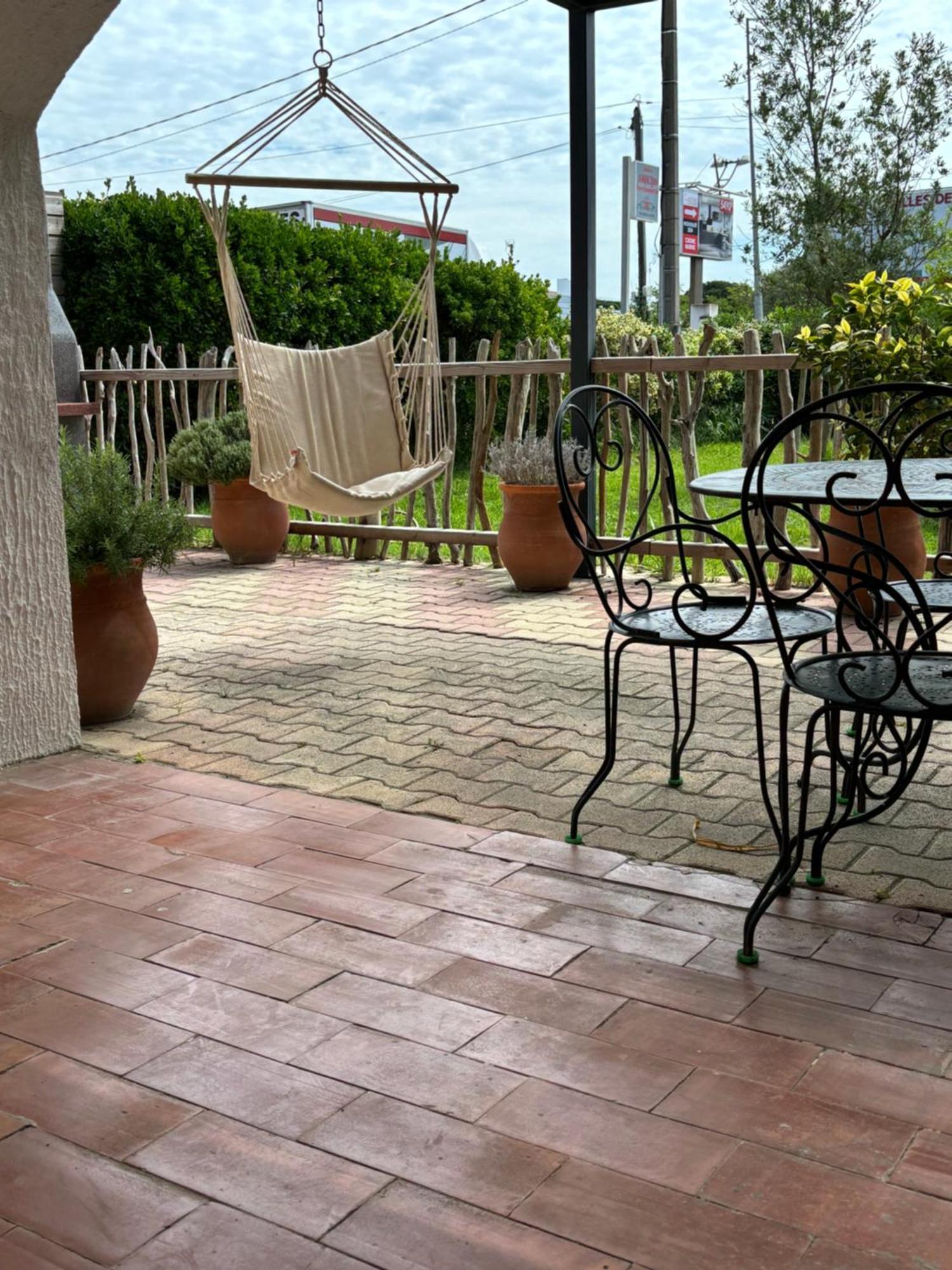 Les Flo Location Apartment Aigues-Mortes Luaran gambar